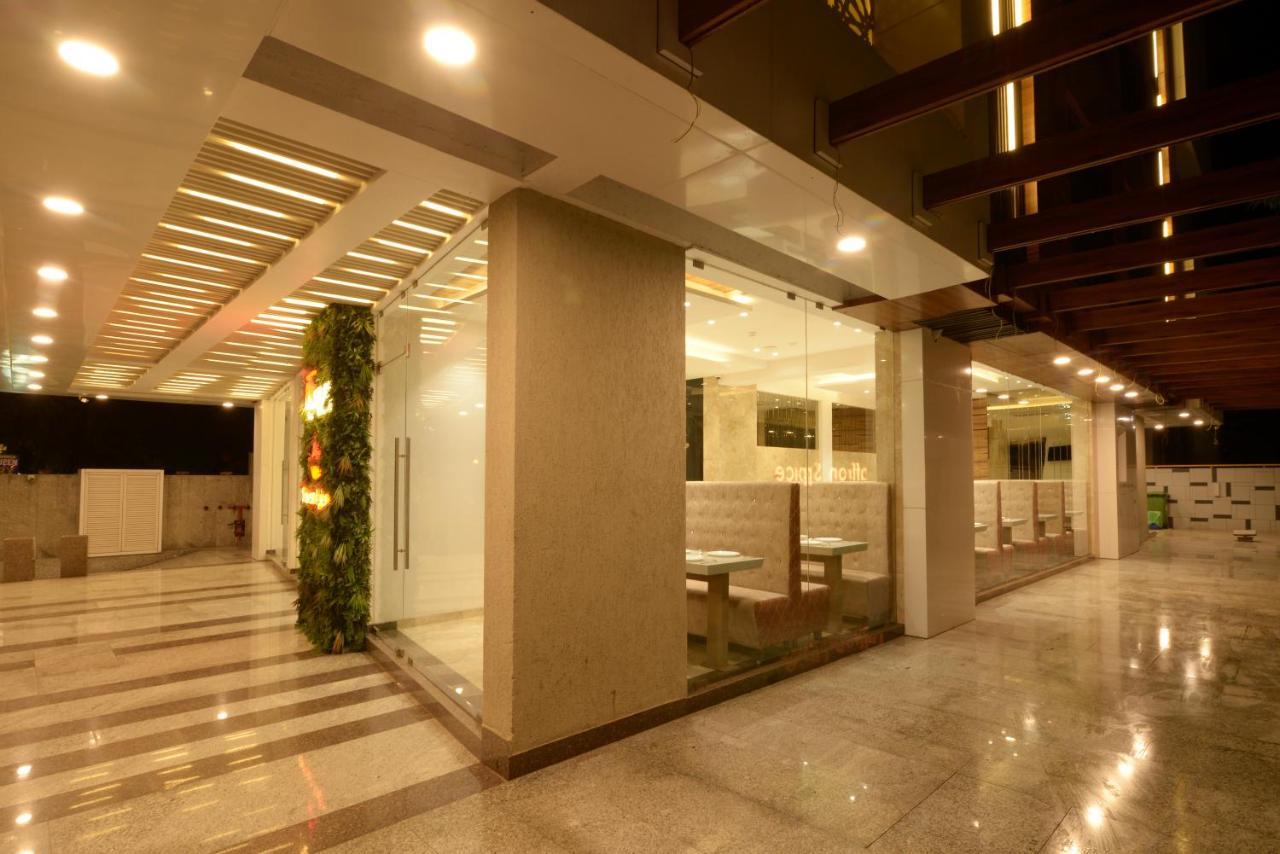 Hotel Auris & Banquets, Mumbai International Airport Ngoại thất bức ảnh
